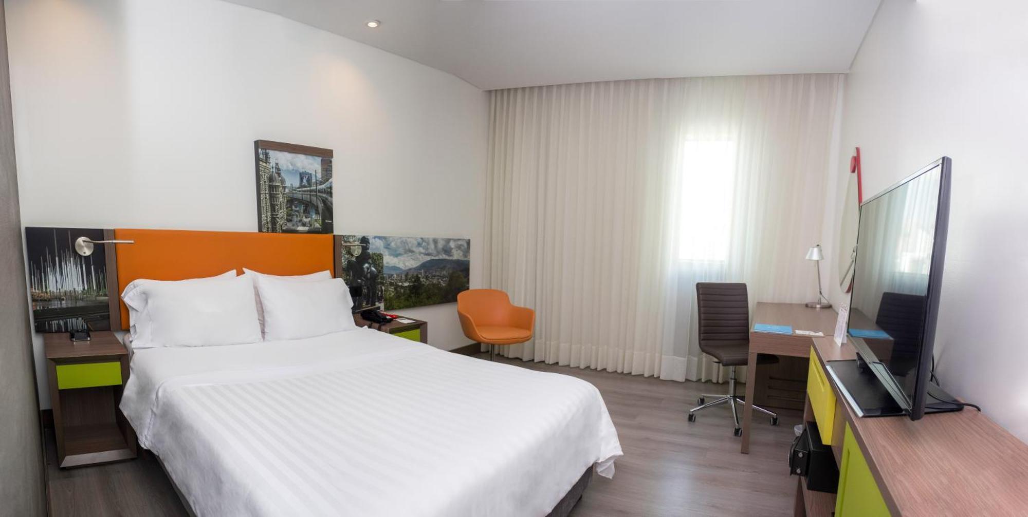 Hampton By Hilton Medellin Hotel Eksteriør billede